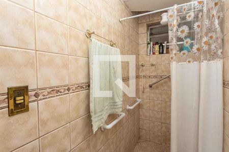 Casa à venda com 220m², 3 quartos e 2 vagasBanheiro 