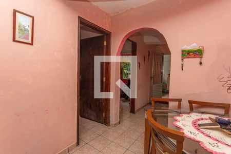 Casa à venda com 220m², 3 quartos e 2 vagasSala de jantar 