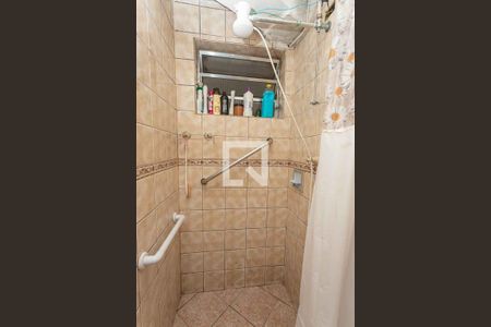 Casa à venda com 220m², 3 quartos e 2 vagasBanheiro 