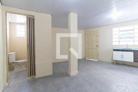 Quarto de kitnet/studio para alugar com 1 quarto, 40m² em Vila Firmiano Pinto, São Paulo