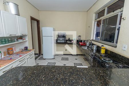 Casa à venda com 230m², 3 quartos e 15 vagasCozinha