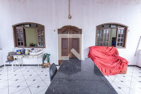 Casa à venda com 230m², 3 quartos e 15 vagasVaranda