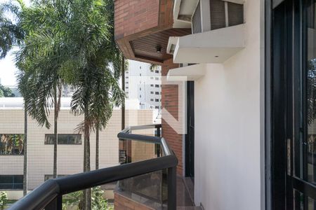 Apartamento à venda com 302m², 3 quartos e 4 vagasVaranda do Quarto 2