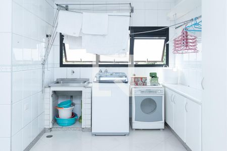 Apartamento à venda com 302m², 3 quartos e 4 vagasLavanderia