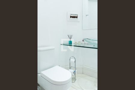 Apartamento à venda com 302m², 3 quartos e 4 vagasLavabo