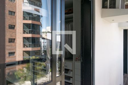 Apartamento à venda com 302m², 3 quartos e 4 vagasVaranda do Closet da suíte