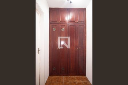 Apartamento à venda com 75m², 3 quartos e 1 vaga Apartamento à venda com 75m², 3 quartos e 1 vagaQuarto Serviço