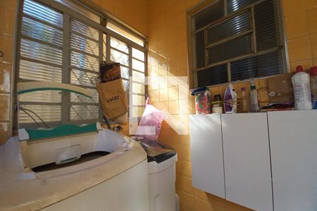 Casa à venda com 165m², 3 quartos e 5 vagas Casa à venda com 165m², 3 quartos e 5 vagasÁrea de Serviço