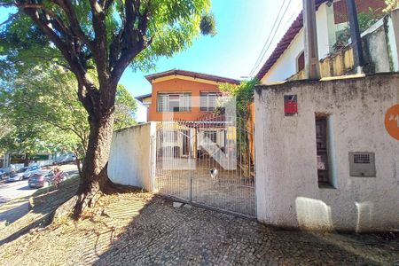 Casa à venda com 165m², 3 quartos e 5 vagas Casa à venda com 165m², 3 quartos e 5 vagasFachada do Prédio