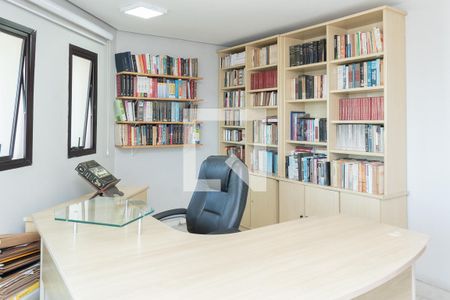 Apartamento à venda com 204m², 4 quartos e 3 vagasQuarto 4