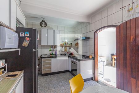 Casa à venda com 240m², 4 quartos e 2 vagasCozinha