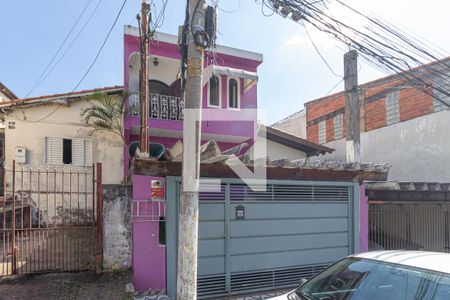 Casa à venda com 240m², 4 quartos e 2 vagasFachada