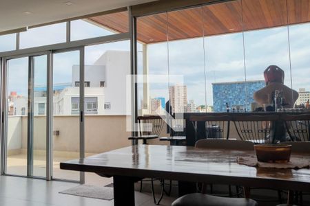 Apartamento à venda com 134m², 2 quartos e 2 vagasCozinha