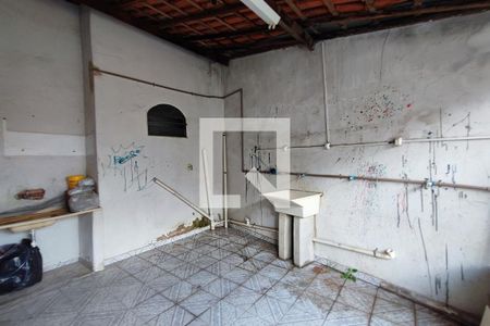 Casa à venda com 120m², 3 quartos e 3 vagasBarracão