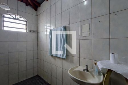 Casa à venda com 120m², 3 quartos e 3 vagasEdícula - Banheiro