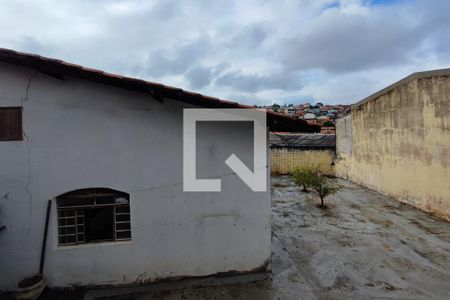 Casa à venda com 120m², 3 quartos e 3 vagasQuintal - Fundos
