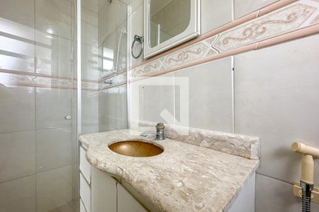 Apartamento para alugar com 145m², 4 quartos e 1 vaga Apartamento para alugar com 145m², 4 quartos e 1 vagaÁrea de Serviço - Banheiro