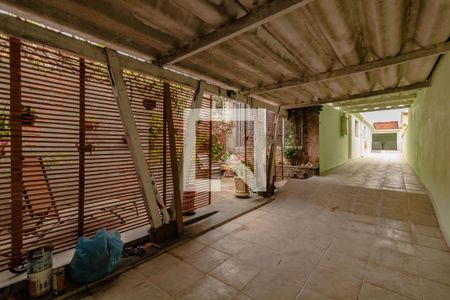 Casa à venda com 250m², 3 quartos e 6 vagas Casa à venda com 250m², 3 quartos e 6 vagasQuintal