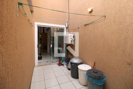 Casa à venda com 175m², 3 quartos e 3 vagasEntrada de serviço 