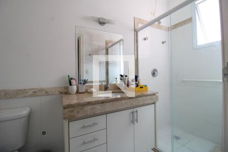 Casa à venda com 175m², 3 quartos e 3 vagasBanheiro da suíte 2