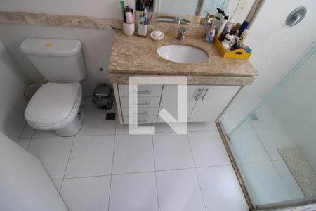 Casa à venda com 175m², 3 quartos e 3 vagasBanheiro da suíte 2