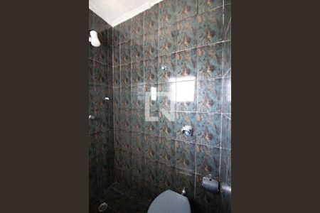 Casa para alugar com 250m², 3 quartos e 4 vagas Casa para alugar com 250m², 3 quartos e 4 vagasBanheiro da Suíte
