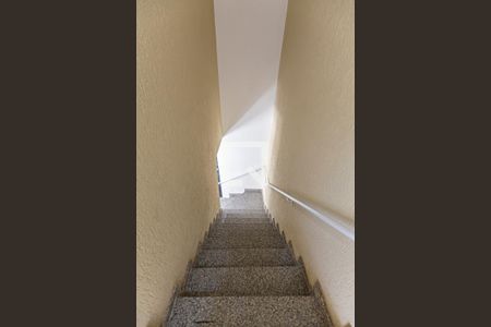 Apartamento à venda com 110m², 2 quartos e 2 vagas Apartamento à venda com 110m², 2 quartos e 2 vagasEscada Cobertura