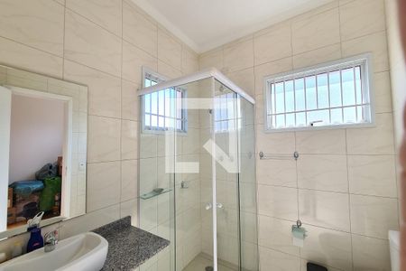 Casa à venda com 207m², 4 quartos e 2 vagasBanheiro da Suíte