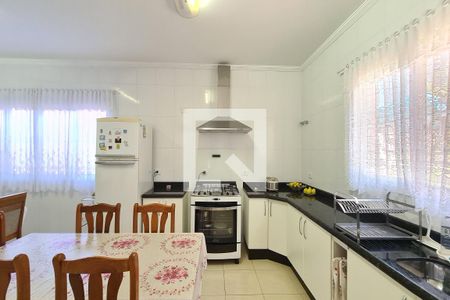 Casa à venda com 207m², 4 quartos e 2 vagasCozinha