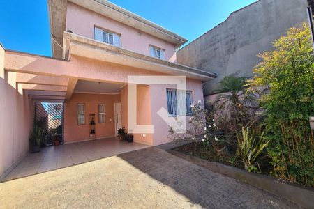 Casa à venda com 207m², 4 quartos e 2 vagasGaragem