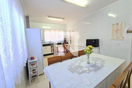 Casa à venda com 207m², 4 quartos e 2 vagasCozinha