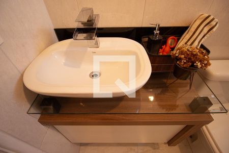 Apartamento à venda com 58m², 2 quartos e 1 vaga Apartamento à venda com 58m², 2 quartos e 1 vagaBanheiro