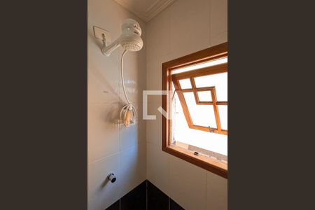 Casa à venda com 180m², 5 quartos e 4 vagasBanheiro