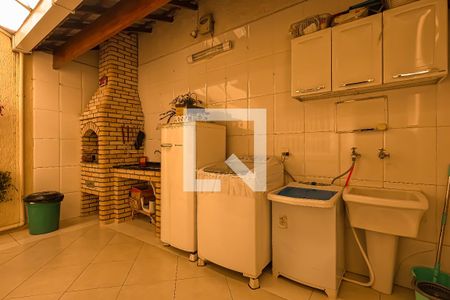 Casa à venda com 180m², 5 quartos e 4 vagasÁrea de Serviço