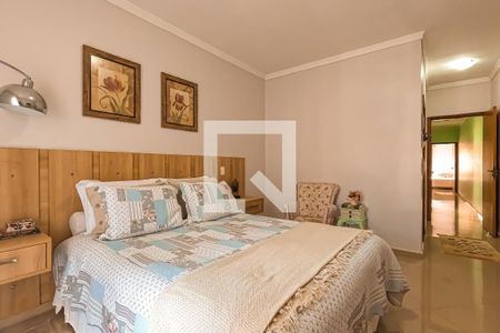Casa à venda com 180m², 5 quartos e 4 vagasSuíte 1