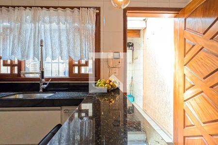 Casa à venda com 180m², 5 quartos e 4 vagasCozinha