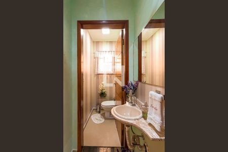 Casa à venda com 180m², 5 quartos e 4 vagasLavabo