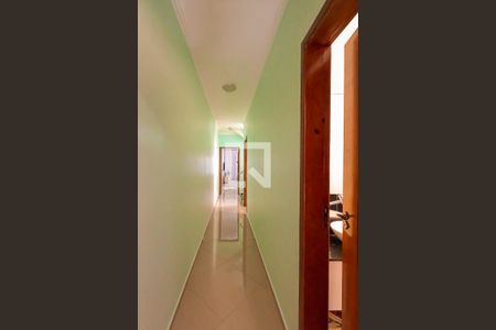 Casa à venda com 180m², 5 quartos e 4 vagasCorredor