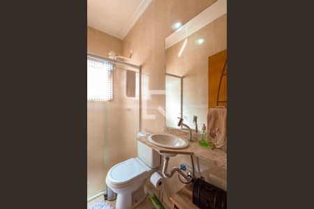 Casa à venda com 180m², 5 quartos e 4 vagasBanheiro da Suíte 2