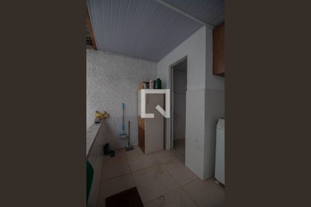 Casa à venda com 180m², 5 quartos e sem vagaÁrea de Serviço