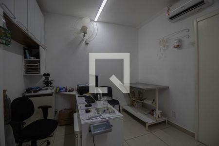 Casa à venda com 180m², 5 quartos e sem vagaQuarto 4 (casa 2)