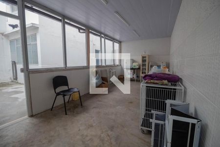 Casa à venda com 180m², 5 quartos e sem vagaÁrea de Serviço