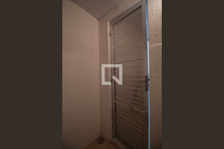 Casa à venda com 180m², 5 quartos e sem vagaBanheiro de serviço