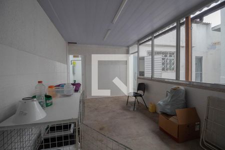 Casa à venda com 180m², 5 quartos e sem vagaÁrea de Serviço