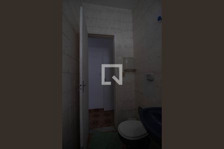 Casa à venda com 180m², 5 quartos e sem vagaBanheiro da Suíte (casa 1)