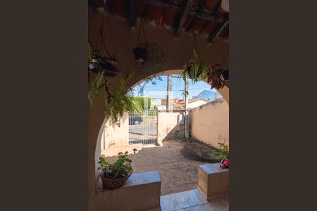 Casa à venda com 115m², 2 quartos e 3 vagas Casa à venda com 115m², 2 quartos e 3 vagasVaranda