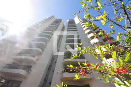 Apartamento para alugar com 238m², 2 quartos e 4 vagasFachada