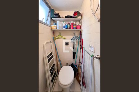 Apartamento para alugar com 120m², 3 quartos e 1 vaga Apartamento para alugar com 120m², 3 quartos e 1 vagaBanheiro de Serviço