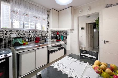 Apartamento para alugar com 120m², 3 quartos e 1 vaga Apartamento para alugar com 120m², 3 quartos e 1 vagaCozinha