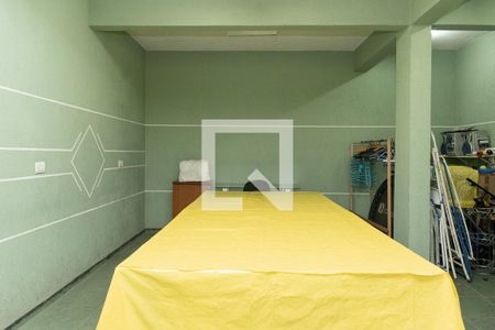Casa à venda com 214m², 3 quartos e 2 vagas Casa à venda com 214m², 3 quartos e 2 vagasSalão de jogos